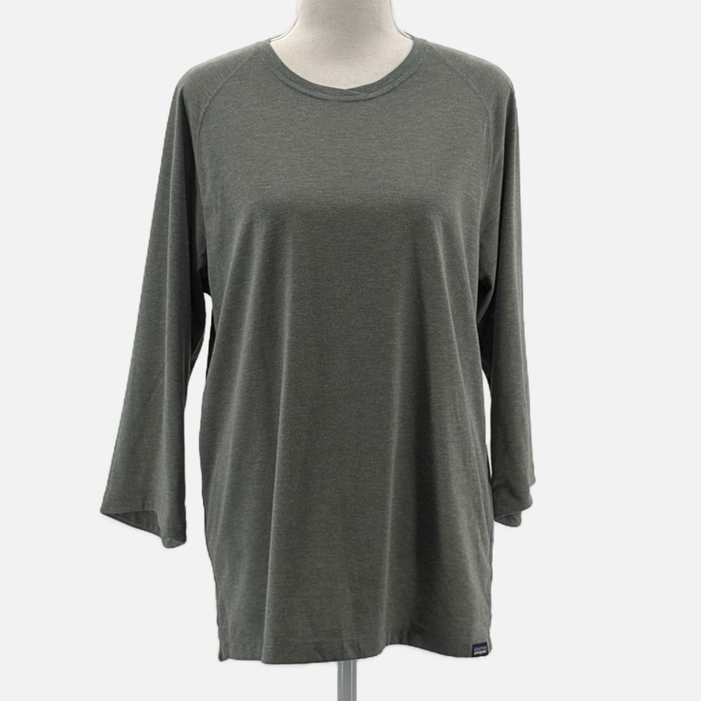 Patagonia 3/4 Sleeve Zip Pocket Cycling Shirt in Grey - Size Medium